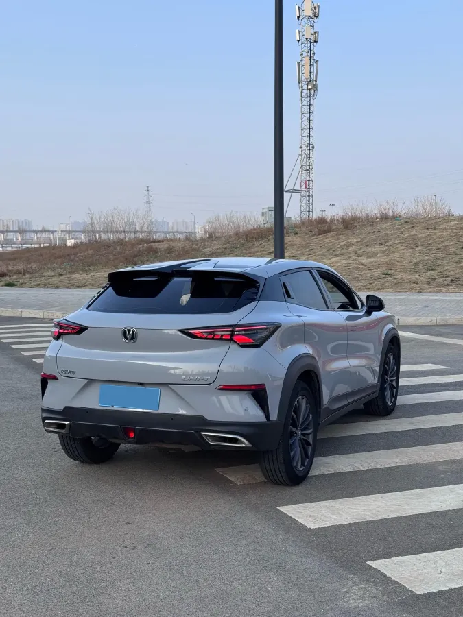 2021 ChangAn UNI-T 1.5T 180HP L4 7DCT,autocango,china used car exporter,china ev exporter,chinese used car exporter,chinese used ev exporter