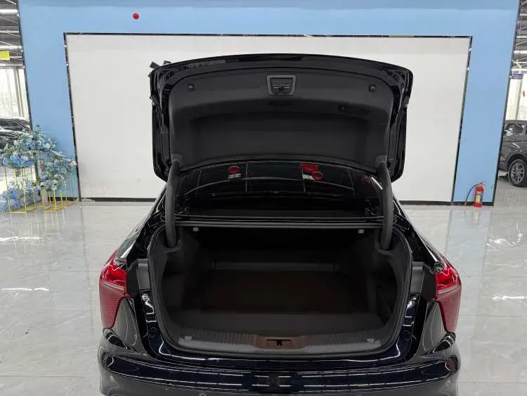 2023 HongQi H5 1.5T 169HP L4 7DCT,autocango,china used car exporter,china ev exporter,chinese used car exporter,chinese used ev exporter