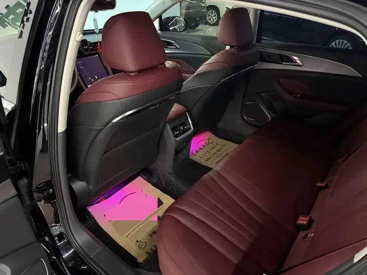 2023 HongQi H5 1.5T 169HP L4 7DCT,autocango,china used car exporter,china ev exporter,chinese used car exporter,chinese used ev exporter