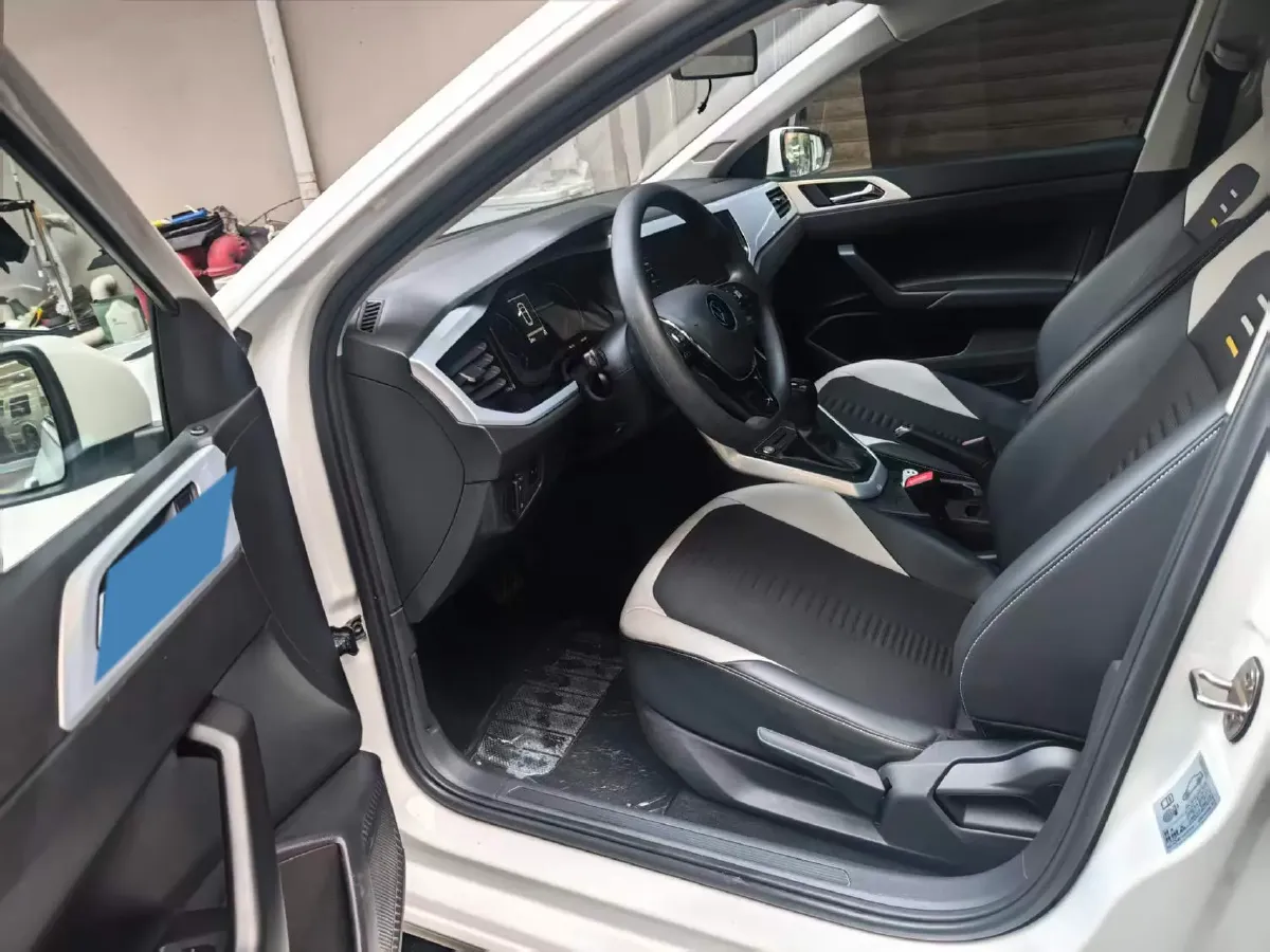 2021 Haval H6 1.5T 169HP L4 7DCT,autocango,china used car exporter,china ev exporter,chinese used car exporter,chinese used ev exporter