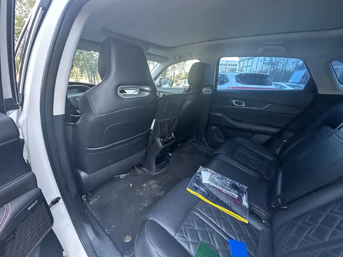 2021 ChangAn UNI-K 2.0T 233HP L4 8AT,autocango,china used car exporter,china ev exporter,chinese used car exporter,chinese used ev exporter