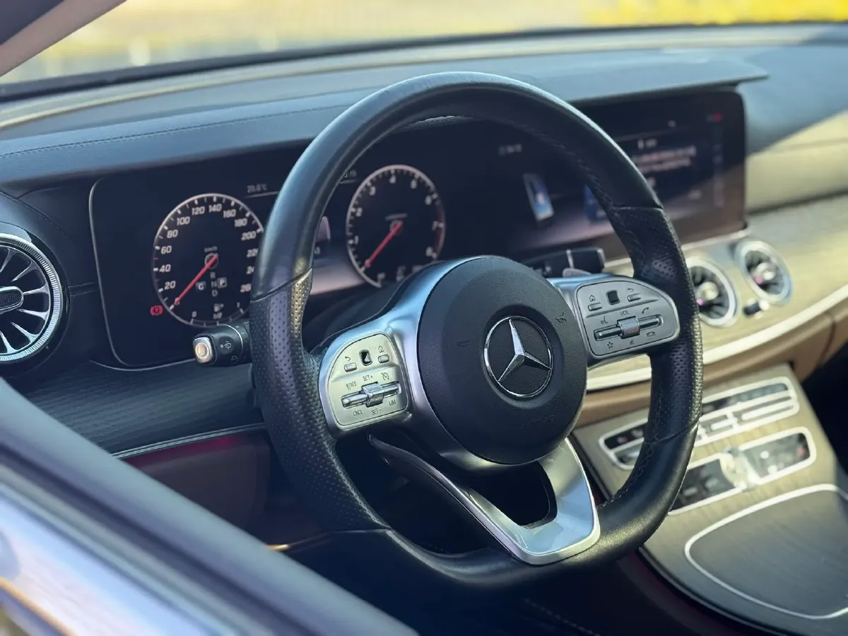 2020 Mercedes-Benz E Class 2.0T 258HP L4 9AT,autocango,china used car exporter,china ev exporter,chinese used car exporter,chinese used ev exporter