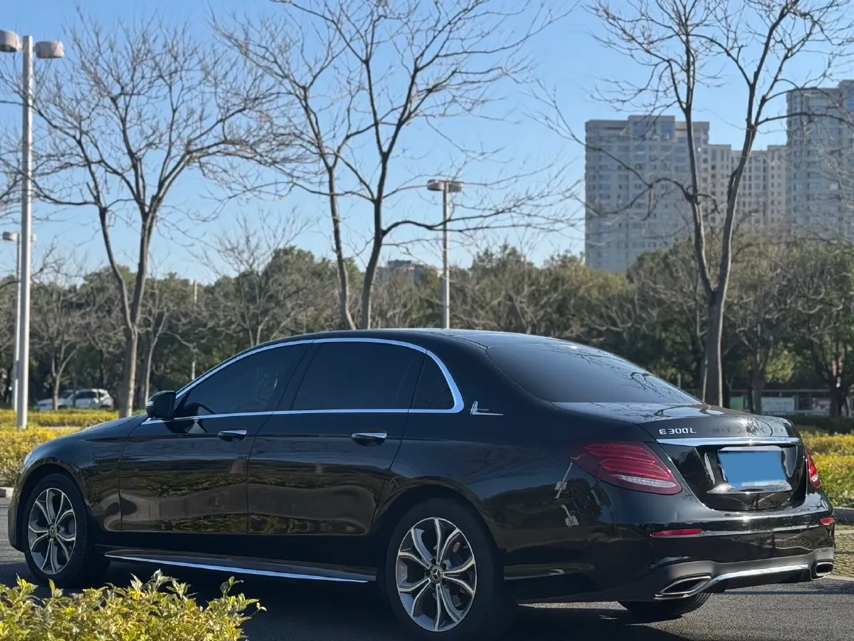2020 Mercedes-Benz E Class 2.0T 258HP L4 9AT,autocango,china used car exporter,china ev exporter,chinese used car exporter,chinese used ev exporter