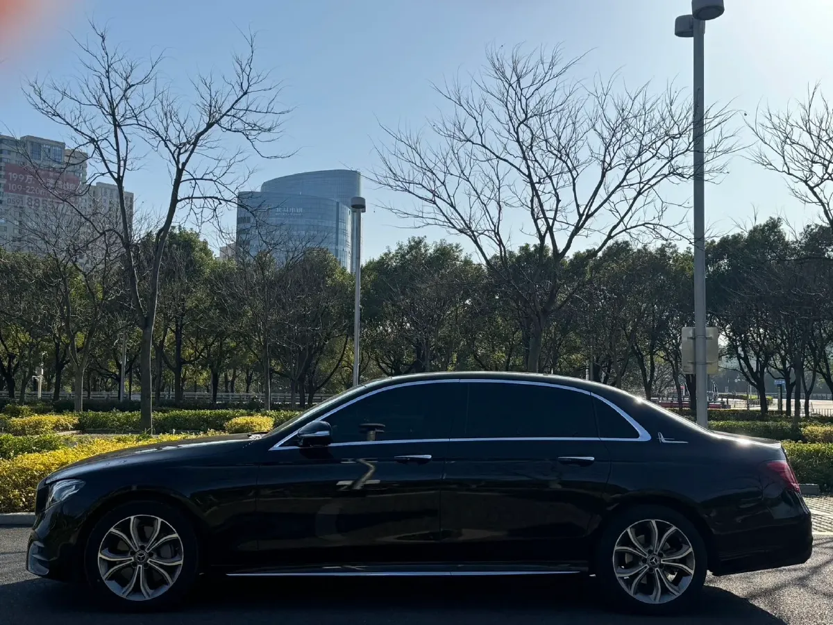 2020 Mercedes-Benz E Class 2.0T 258HP L4 9AT,autocango,china used car exporter,china ev exporter,chinese used car exporter,chinese used ev exporter