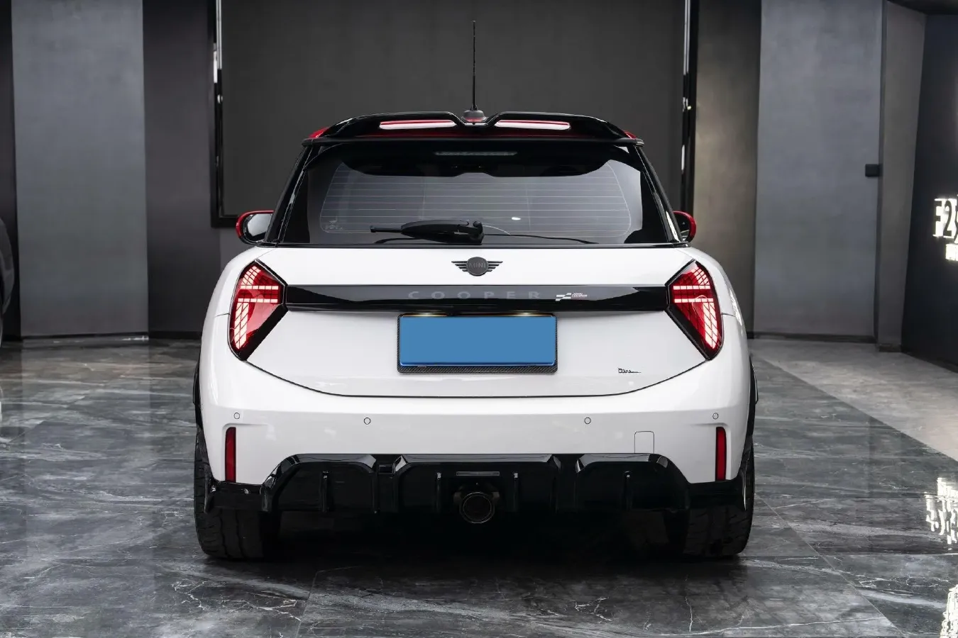 2025 MINI JCW 2.0T 231HP L4 7DCT,autocango,china used car exporter,china ev exporter,chinese used car exporter,chinese used ev exporter