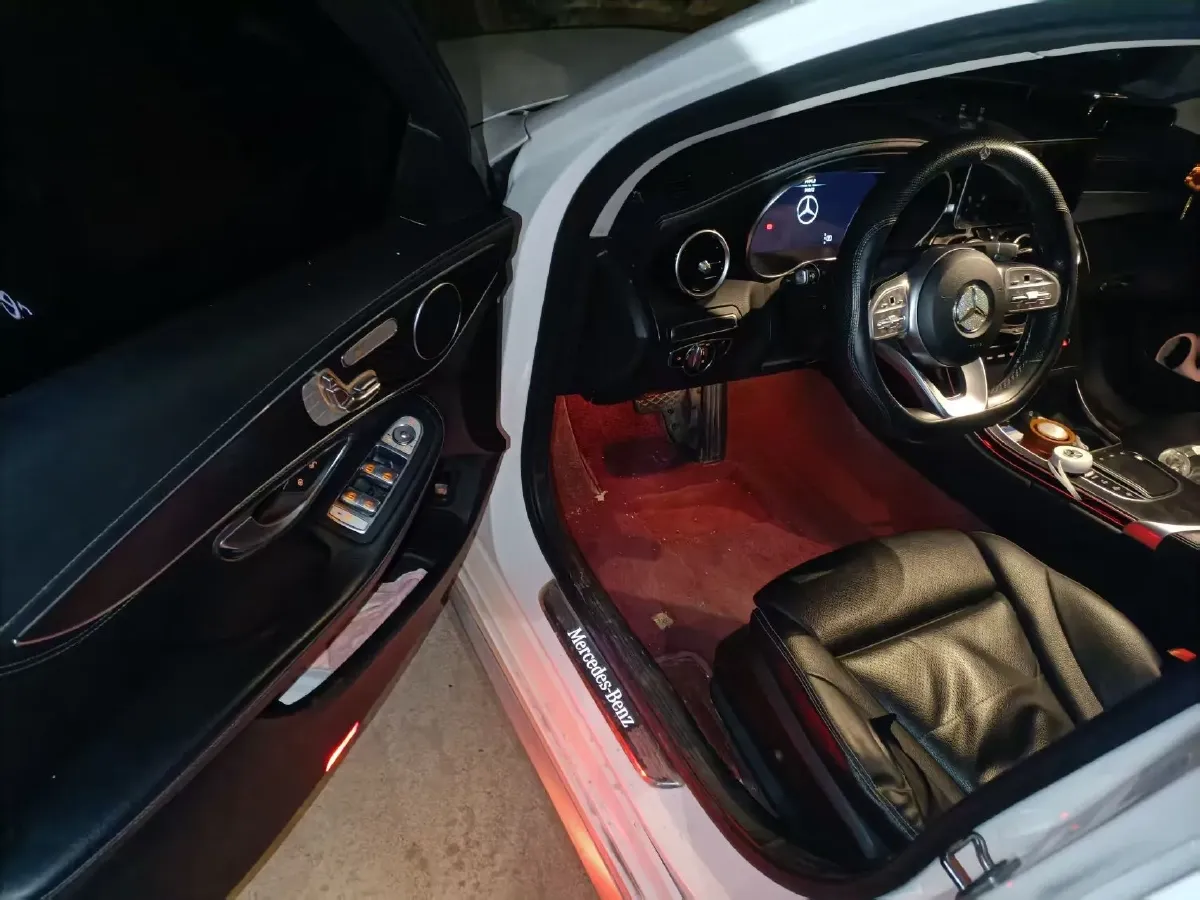 2020 Mercedes-Benz C Class 1.5T 184HP L4 9AT,autocango,china used car exporter,china ev exporter,chinese used car exporter,chinese used ev exporter