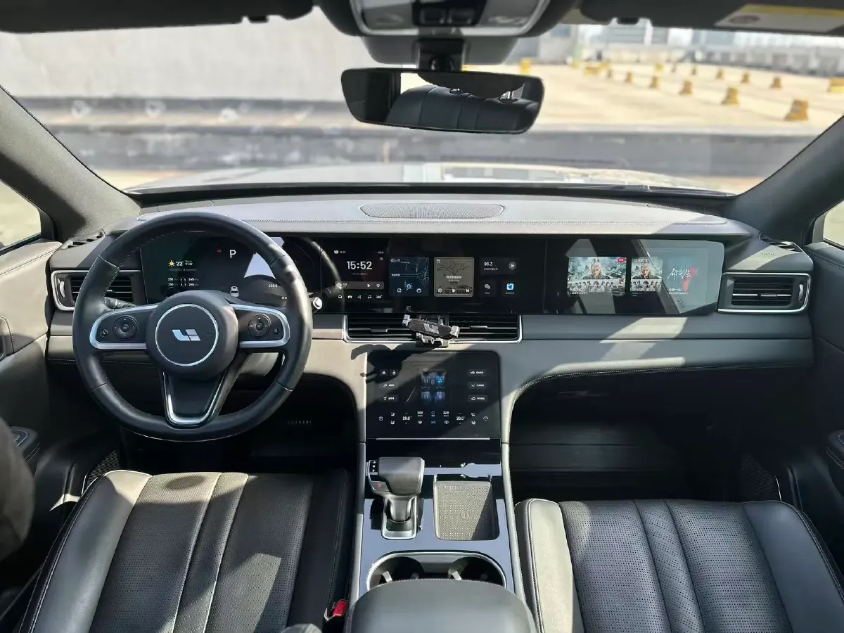 2020 Li ONE Range Extended 131HP REEV 40.5KWH,autocango,china used car exporter,china ev exporter,chinese used car exporter,chinese used ev exporter