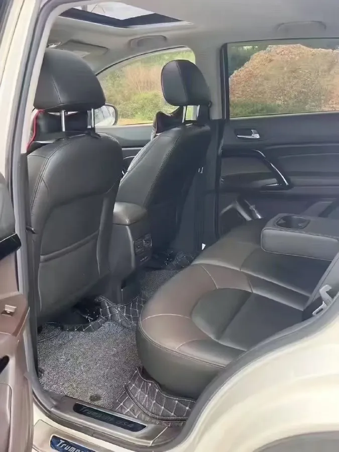 2017 GAC Trumpchi GS4 1.5T 152HP L4 5MT,autocango,china used car exporter,china ev exporter,chinese used car exporter,chinese used ev exporter