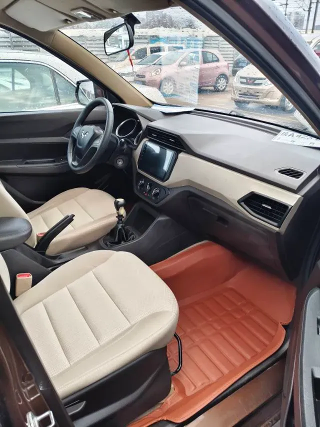 2019 WuLing HongGuang 1.5L 99HP L4 6MT,autocango,china used car exporter,china ev exporter,chinese used car exporter,chinese used ev exporter