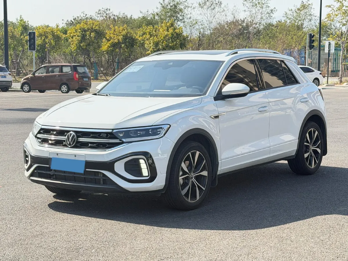 2023 Volkswagen T-Roc 1.5T 160HP L4 7DCT,autocango,china used car exporter,china ev exporter,chinese used car exporter,chinese used ev exporter