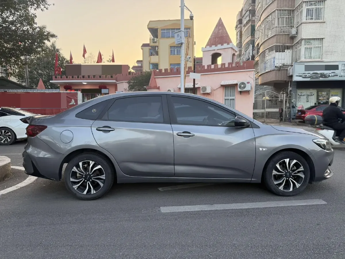 2019 Chevrolet Monza 1.3T 163HP L3 6AT,autocango,china used car exporter,china ev exporter,chinese used car exporter,chinese used ev exporter