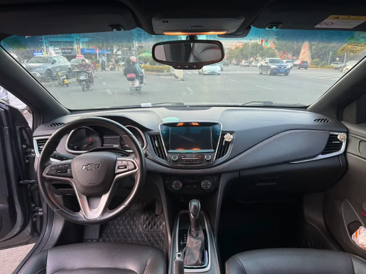 2019 Chevrolet Monza 1.3T 163HP L3 6AT,autocango,china used car exporter,china ev exporter,chinese used car exporter,chinese used ev exporter