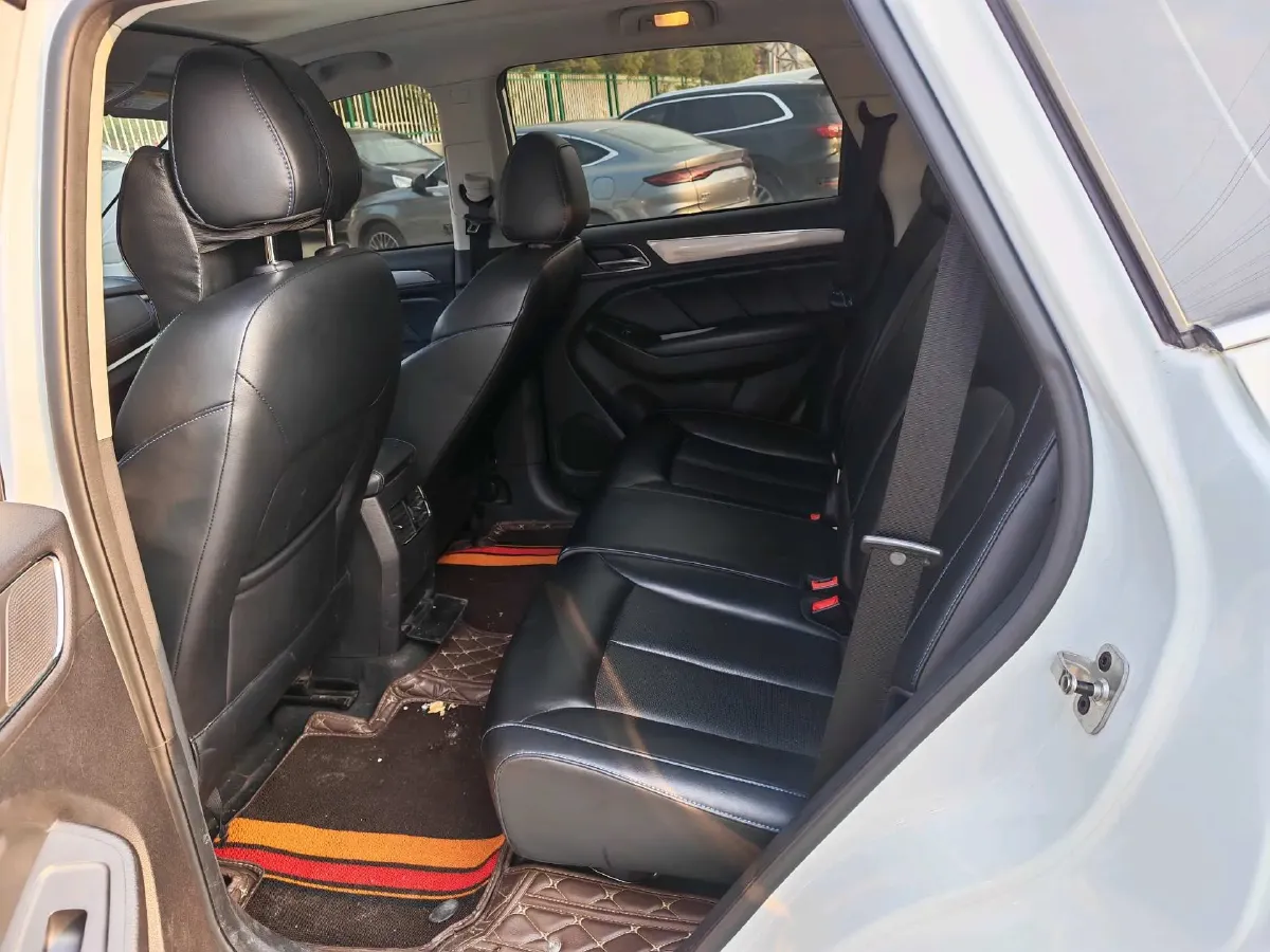 2020 Roewe i6 1.5T 169HP L4 7DCT,autocango,china used car exporter,china ev exporter,chinese used car exporter,chinese used ev exporter