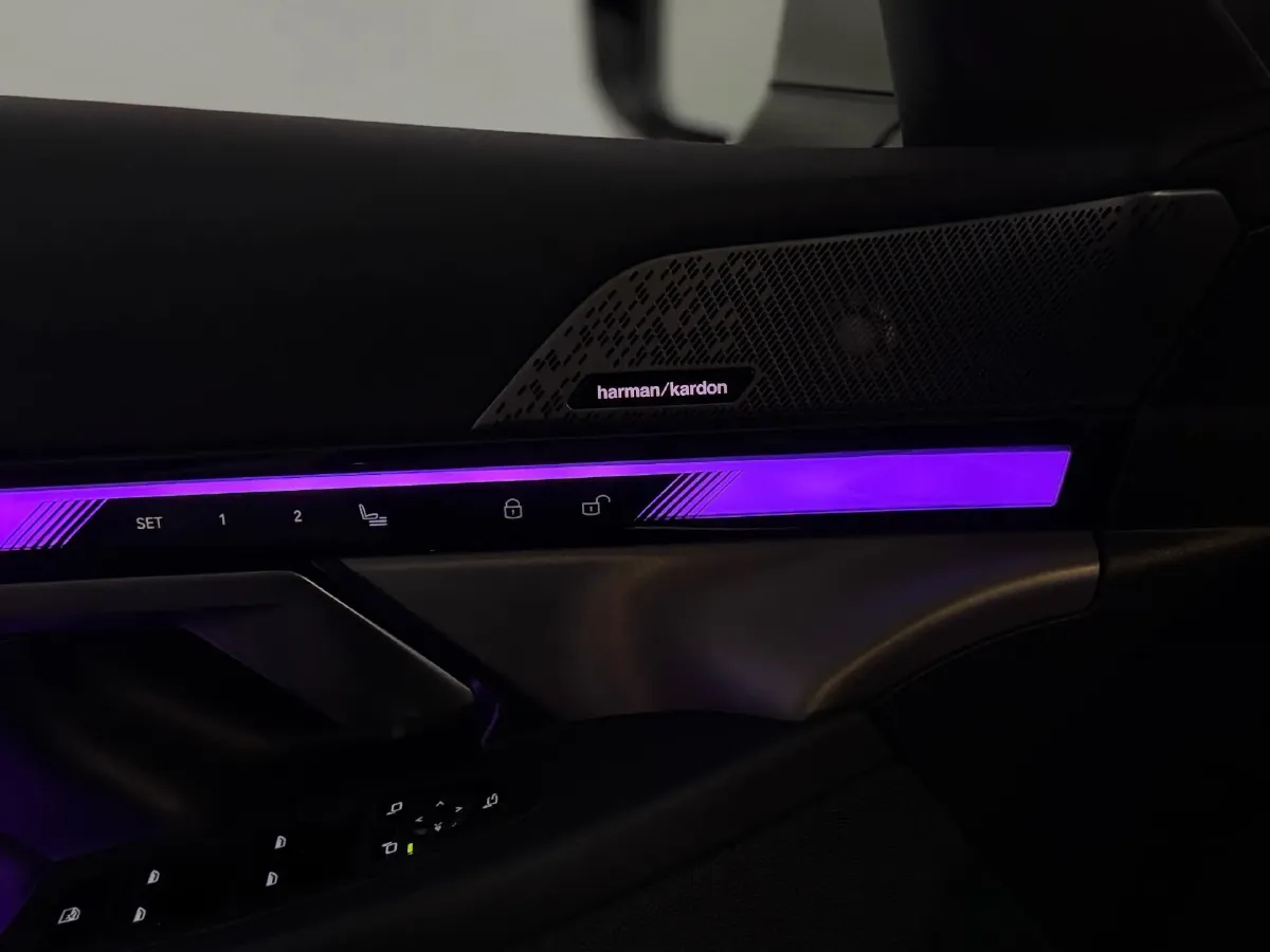 2024 BMW 5 Series 2.0T 258HP L4 8AT,autocango,china used car exporter,china ev exporter,chinese used car exporter,chinese used ev exporter