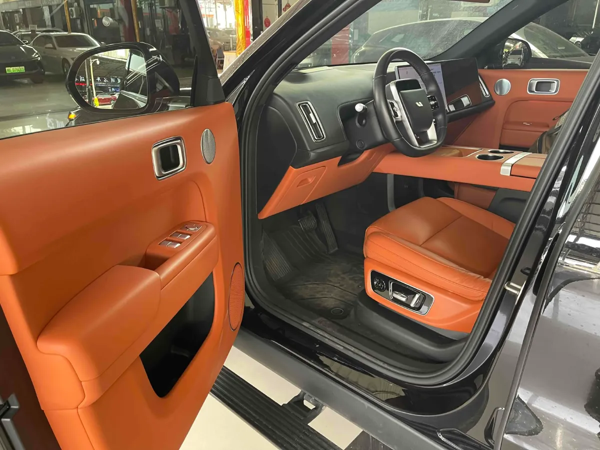 2024 Ford Bronco 2.3T 275HP L4 10AT,autocango,china used car exporter,china ev exporter,chinese used car exporter,chinese used ev exporter