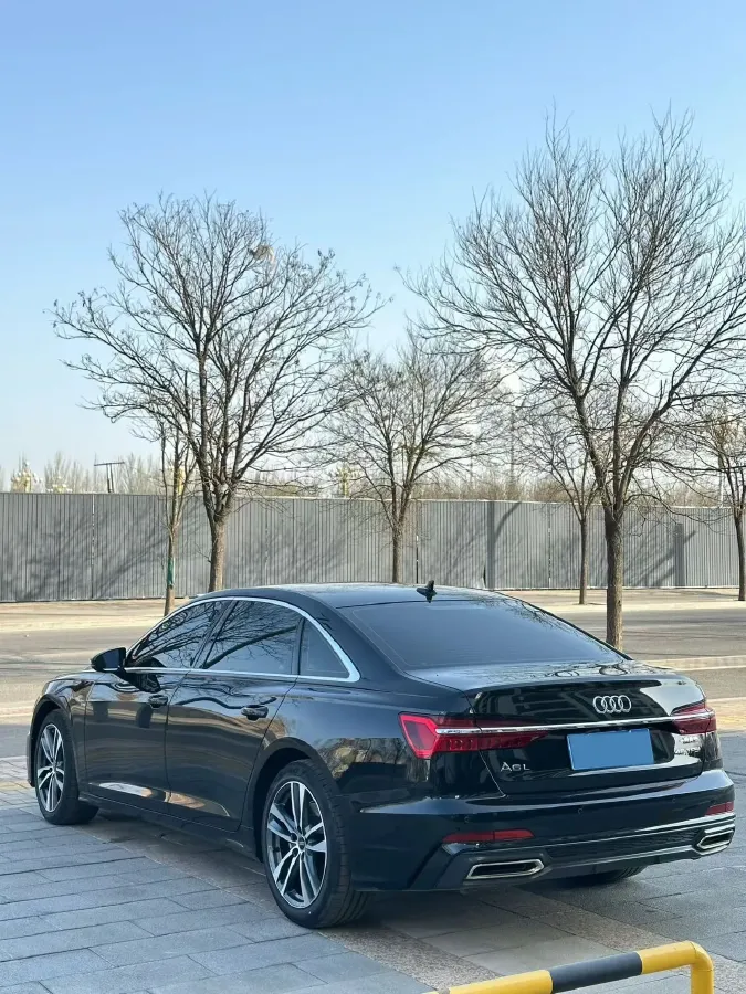 2022 Audi A6L 2.0T 190HP L4 7DCT,autocango,china used car exporter,china ev exporter,chinese used car exporter,chinese used ev exporter