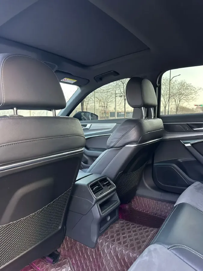 2022 Audi A6L 2.0T 190HP L4 7DCT,autocango,china used car exporter,china ev exporter,chinese used car exporter,chinese used ev exporter