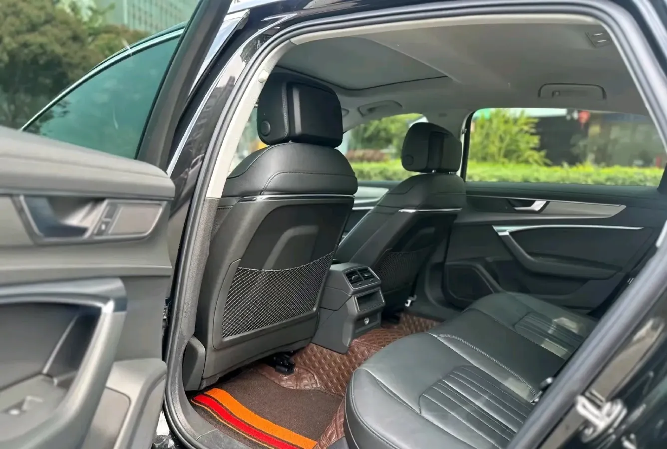 2022 Audi A6L 2.0T 190HP L4 7DCT,autocango,china used car exporter,china ev exporter,chinese used car exporter,chinese used ev exporter