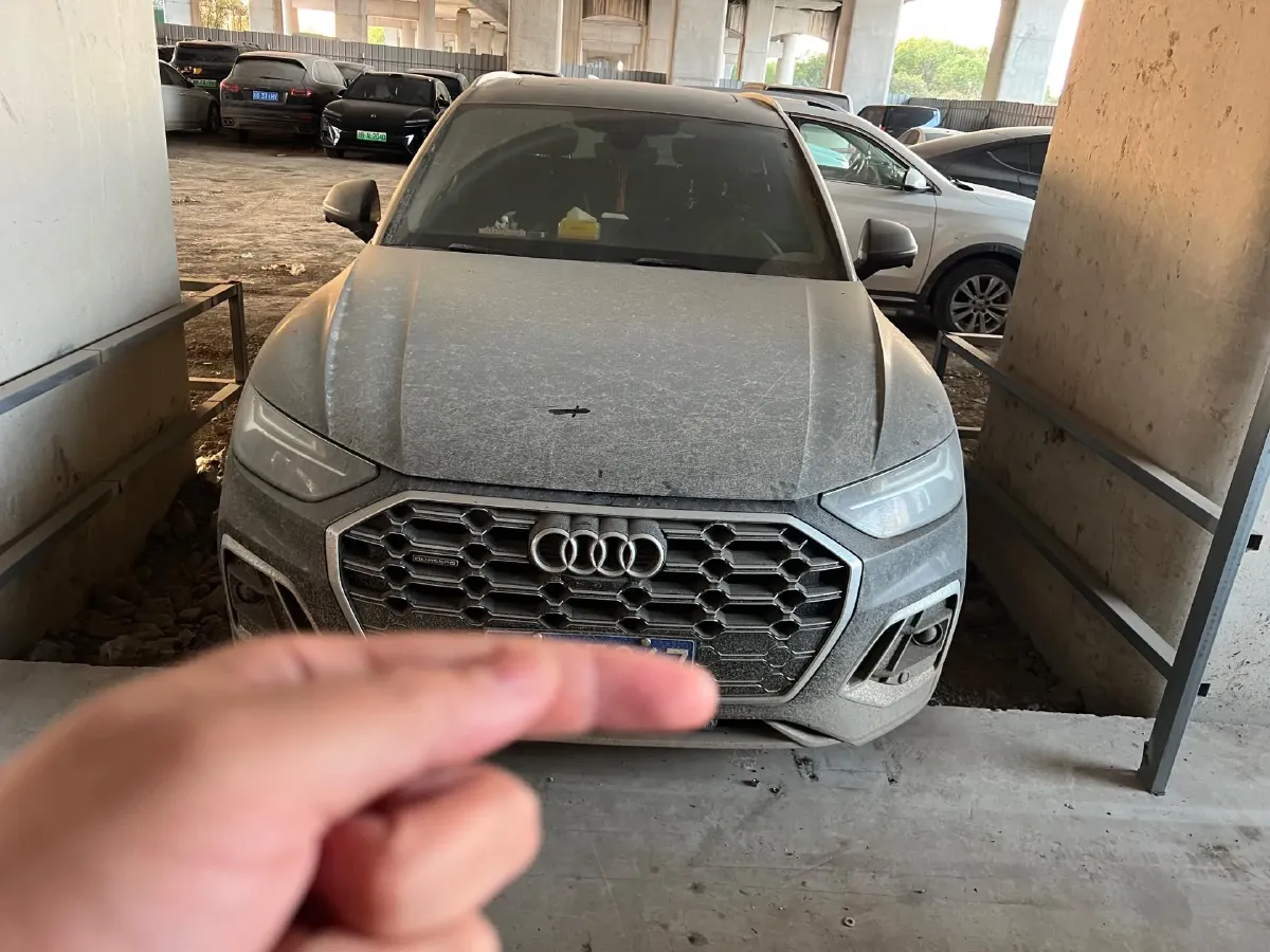 2021 Audi Q5L 2.0T 190HP L4 7DCT,autocango,china used car exporter,china ev exporter,chinese used car exporter,chinese used ev exporter