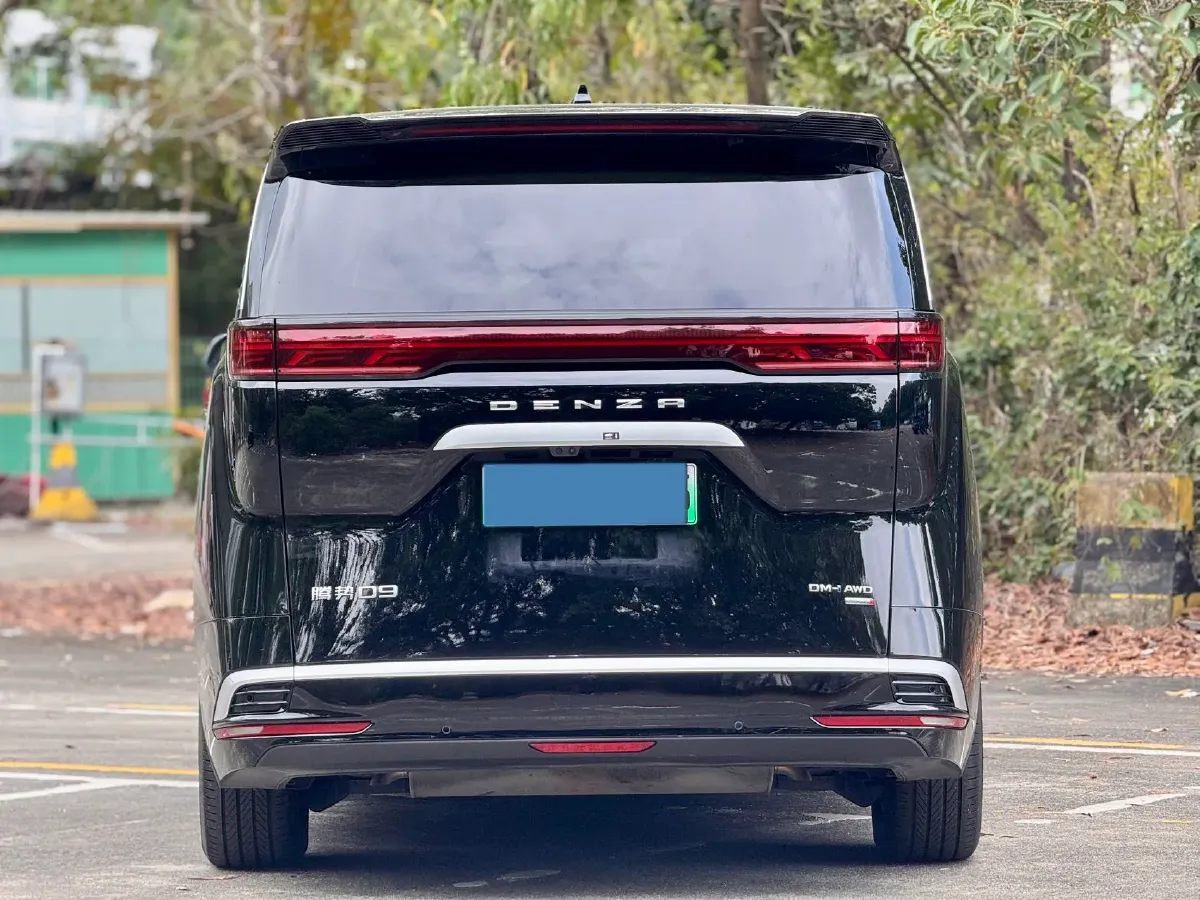2025 Denza D9 1.5T 156HP L4 E-CVT PHEV 40KWH,autocango,china used car exporter,china ev exporter,chinese used car exporter,chinese used ev exporter