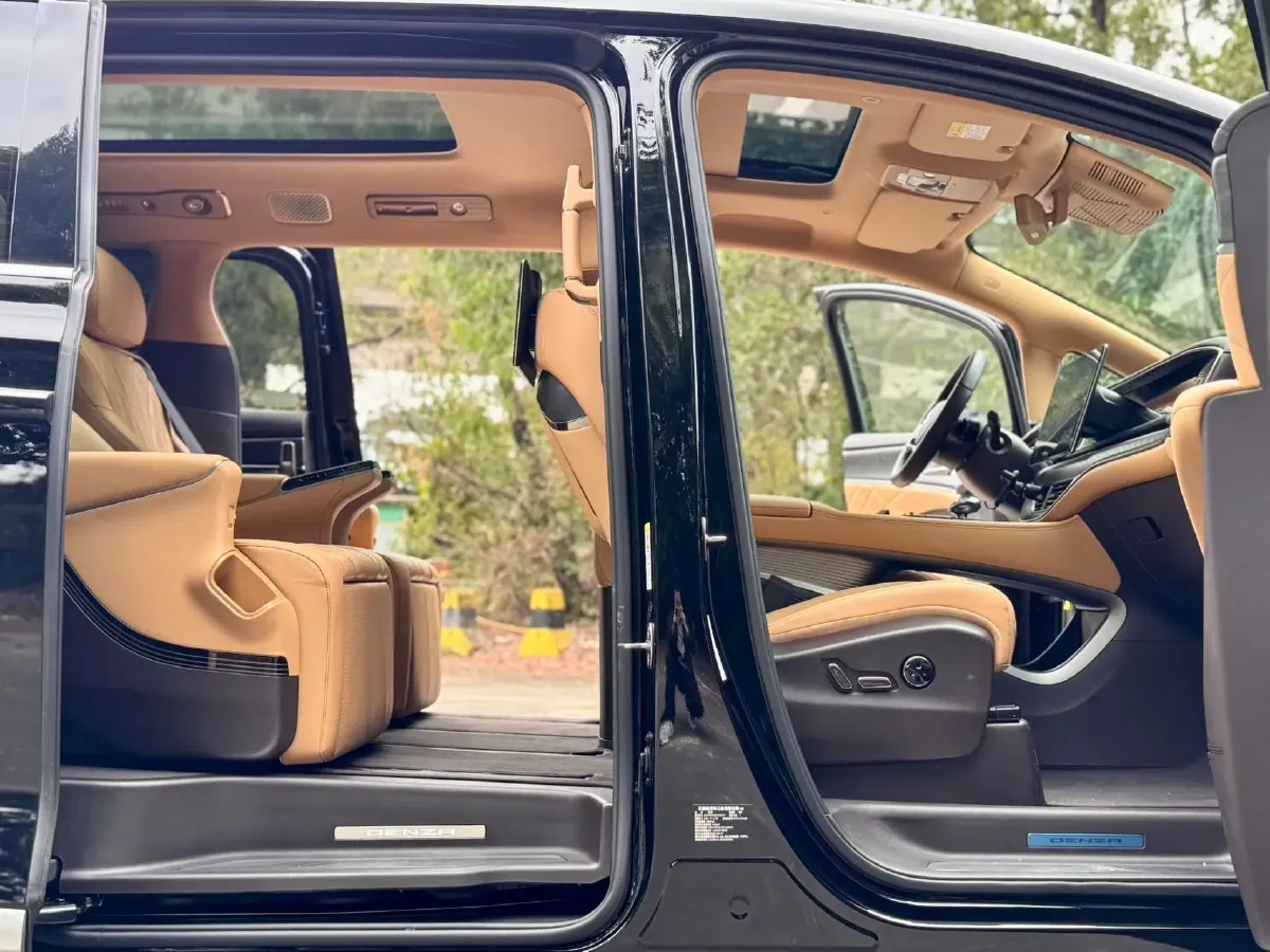 2025 Denza D9 1.5T 156HP L4 E-CVT PHEV 40KWH,autocango,china used car exporter,china ev exporter,chinese used car exporter,chinese used ev exporter