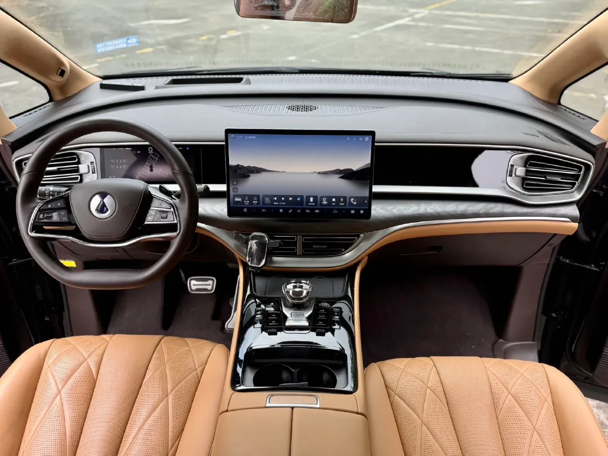 2025 Denza D9 1.5T 156HP L4 E-CVT PHEV 40KWH,autocango,china used car exporter,china ev exporter,chinese used car exporter,chinese used ev exporter