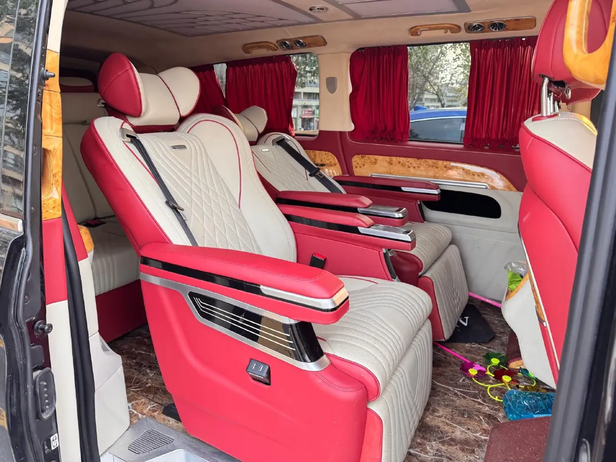 2021 Mercedes-Benz Vito 2.0T 211HP L4 9AT,autocango,china used car exporter,china ev exporter,chinese used car exporter,chinese used ev exporter