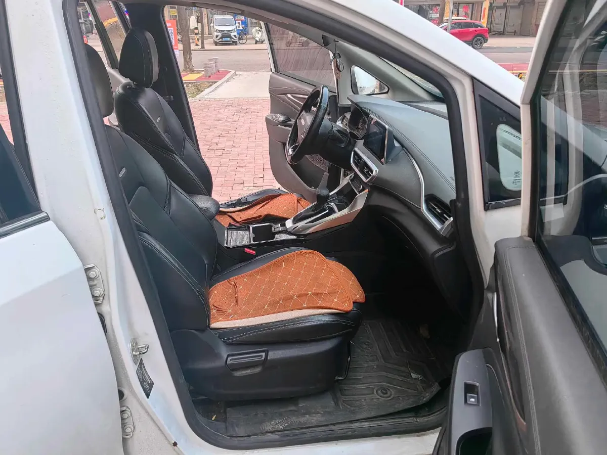 2021 MAXUS G50 1.5T 169HP L4 7DCT,autocango,china used car exporter,china ev exporter,chinese used car exporter,chinese used ev exporter