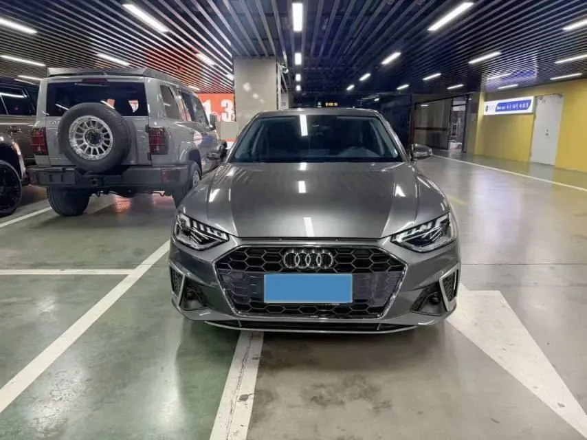 2023 Audi A4L 2.0T 190HP L4 7DCT,autocango,china used car exporter,china ev exporter,chinese used car exporter,chinese used ev exporter