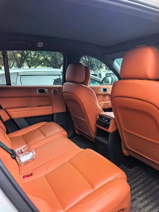 2024 Li L6 Range Extended 154HP L4 REEV 36.8KWH,autocango,china used car exporter,china ev exporter,chinese used car exporter,chinese used ev exporter