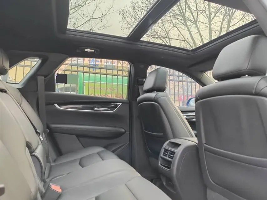 2021 Cadillac XT5 2.0T 237HP L4 9AT,autocango,china used car exporter,china ev exporter,chinese used car exporter,chinese used ev exporter