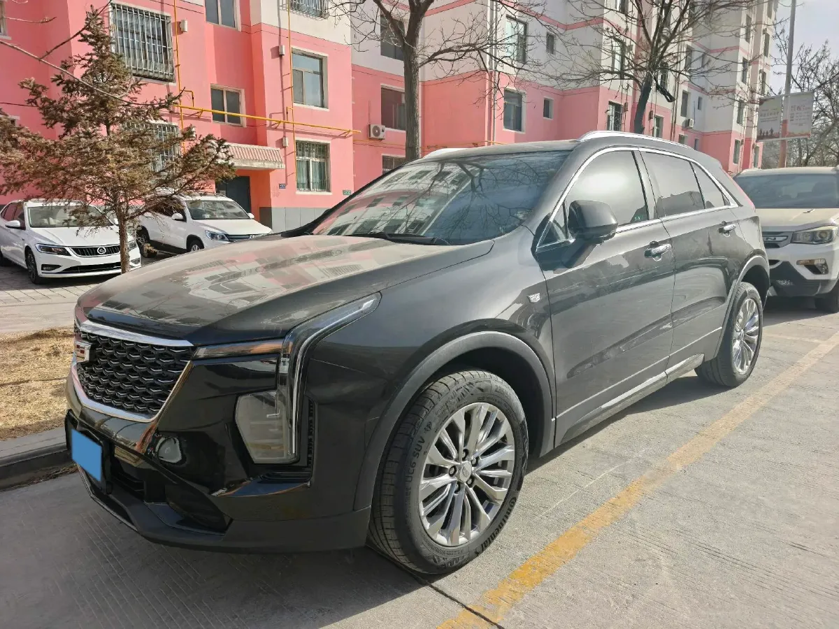 2024 Cadillac XT4 2.0T 237HP L4 9AT,autocango,china used car exporter,china ev exporter,chinese used car exporter,chinese used ev exporter