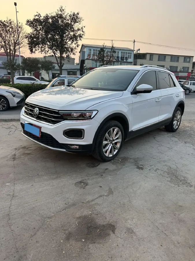 2021 Volkswagen T-Roc 1.4T 150HP L4 7DCT,autocango,china used car exporter,china ev exporter,chinese used car exporter,chinese used ev exporter