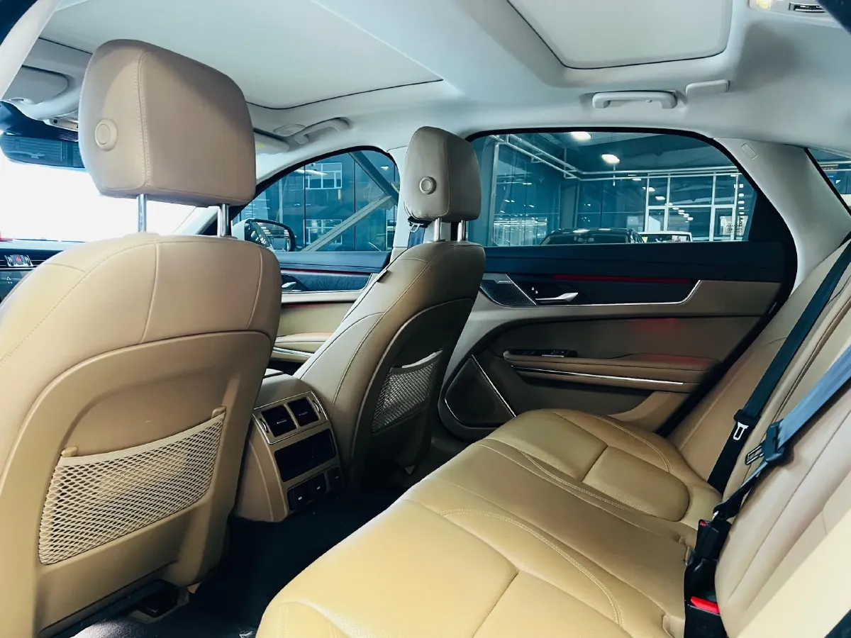 2024 Jaguar XFL 2.0T 250HP L4 8AT,autocango,china used car exporter,china ev exporter,chinese used car exporter,chinese used ev exporter