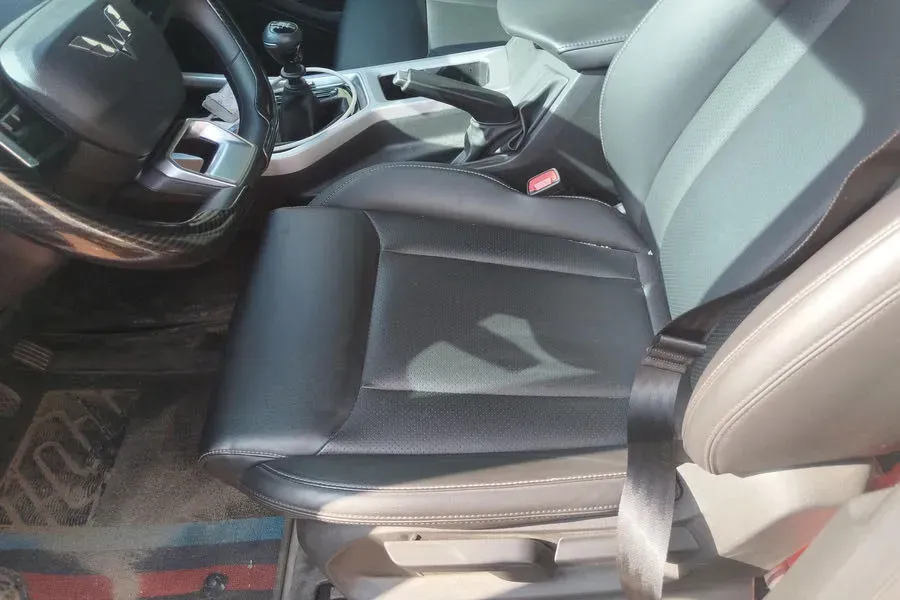 2022 WuLing JiaChen 1.5T 147HP L4 6MT,autocango,china used car exporter,china ev exporter,chinese used car exporter,chinese used ev exporter