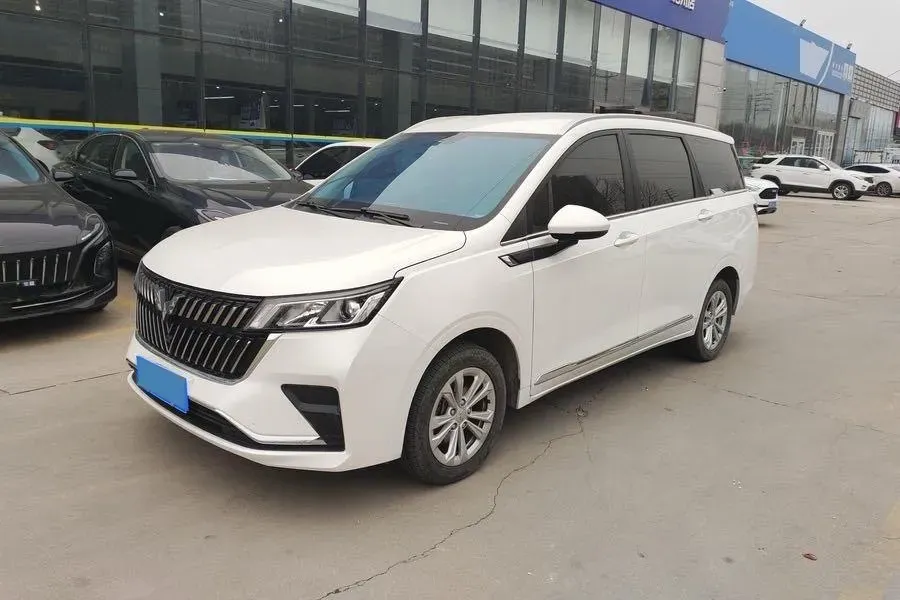 2022 WuLing JiaChen 1.5T 147HP L4 6MT,autocango,china used car exporter,china ev exporter,chinese used car exporter,chinese used ev exporter