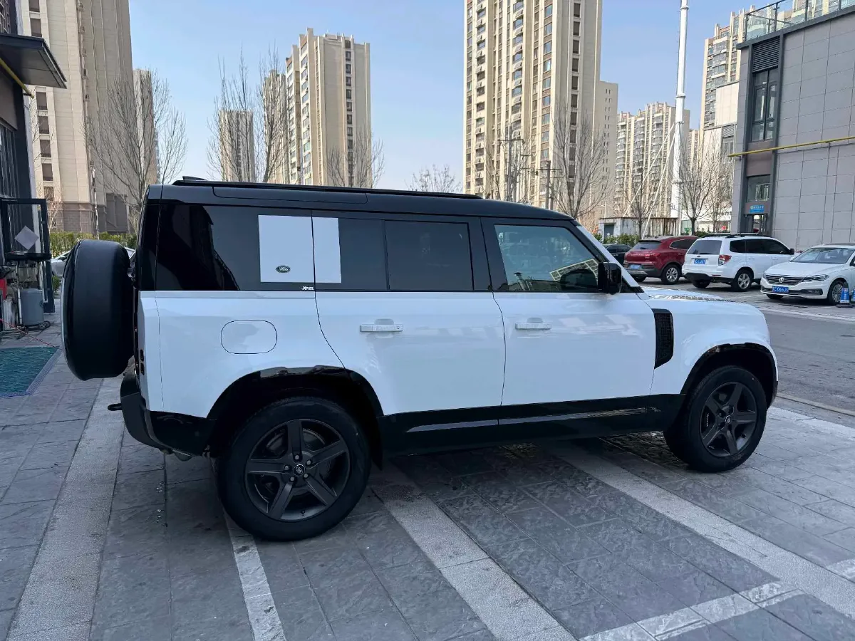2024 Land Rover Defender 3.0T 400HP L6 8AT,autocango,china used car exporter,china ev exporter,chinese used car exporter,chinese used ev exporter