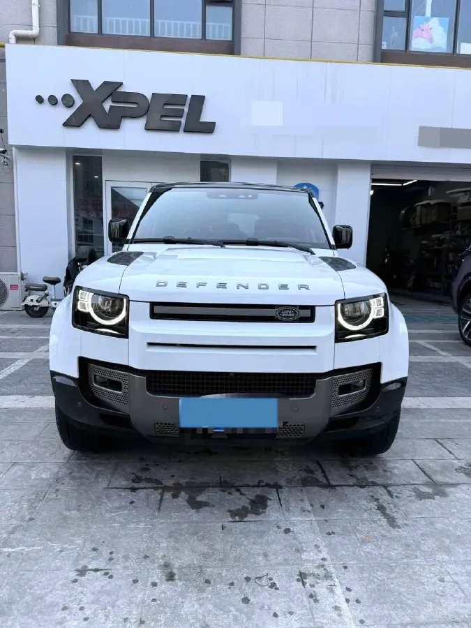 2024 Land Rover Defender 3.0T 400HP L6 8AT,autocango,china used car exporter,china ev exporter,chinese used car exporter,chinese used ev exporter