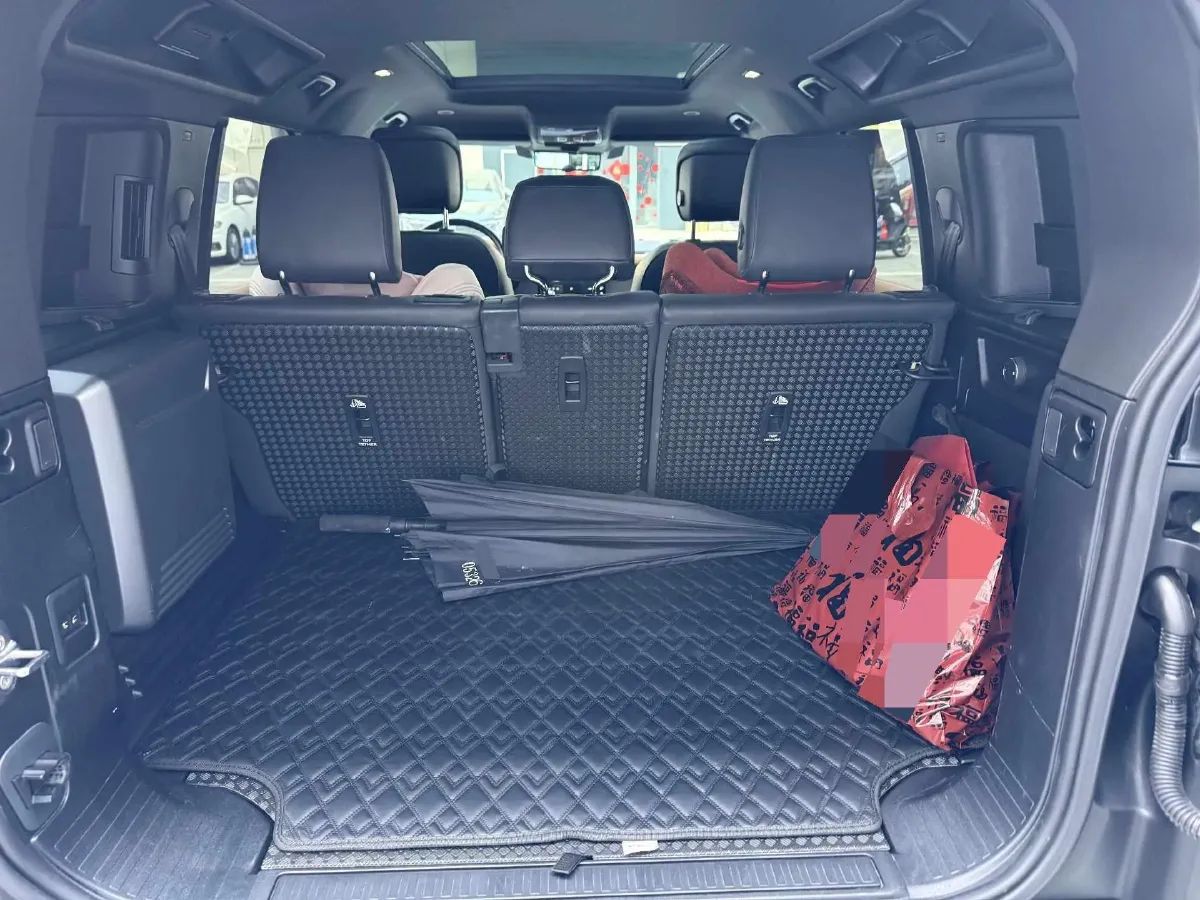 2024 Land Rover Defender 3.0T 400HP L6 8AT,autocango,china used car exporter,china ev exporter,chinese used car exporter,chinese used ev exporter