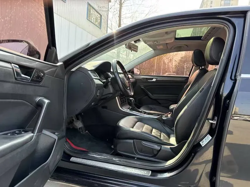 2015 Volkswagen Passat 1.8T 160HP L4 6AT,autocango,china used car exporter,china ev exporter,chinese used car exporter,chinese used ev exporter