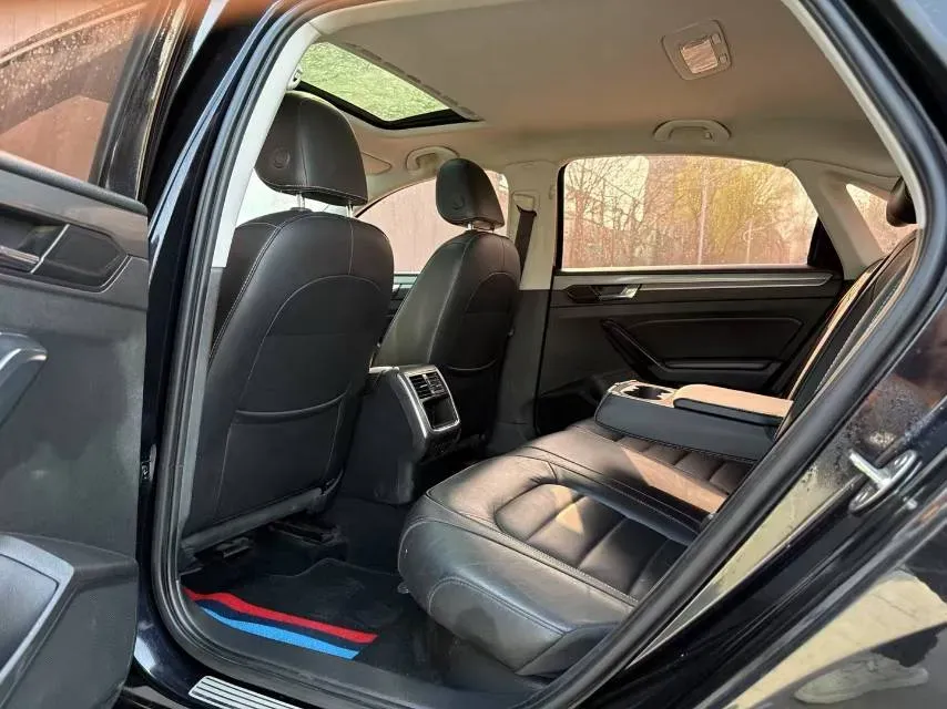 2015 Volkswagen Passat 1.8T 160HP L4 6AT,autocango,china used car exporter,china ev exporter,chinese used car exporter,chinese used ev exporter