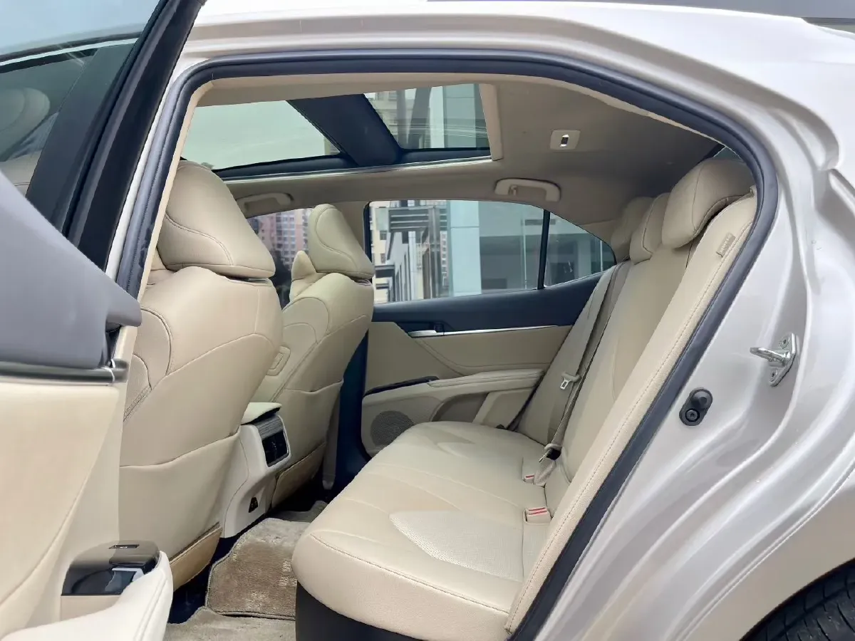 2019 Toyota Camry 2.5L 178HP L4 E-CVT Hybrid,autocango,china used car exporter,china ev exporter,chinese used car exporter,chinese used ev exporter