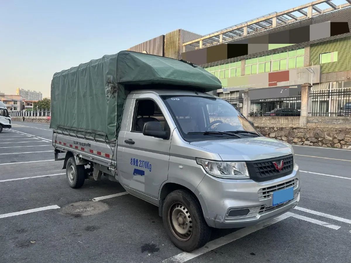 2021 WuLing RongGuang New Truck 1.8L 125HP L4 5MT,autocango,china used car exporter,china ev exporter,chinese used car exporter,chinese used ev exporter