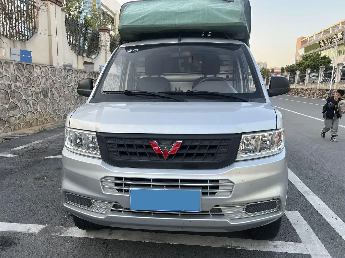 2021 WuLing RongGuang New Truck 1.8L 125HP L4 5MT,autocango,china used car exporter,china ev exporter,chinese used car exporter,chinese used ev exporter