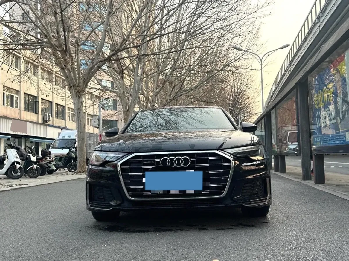 2019 Audi A6L 2.0T 190HP L4 7DCT,autocango,china used car exporter,china ev exporter,chinese used car exporter,chinese used ev exporter