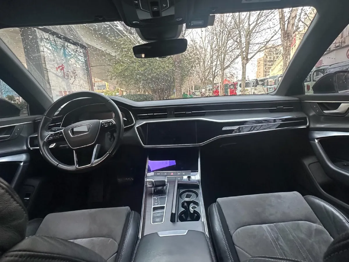 2019 Audi A6L 2.0T 190HP L4 7DCT,autocango,china used car exporter,china ev exporter,chinese used car exporter,chinese used ev exporter