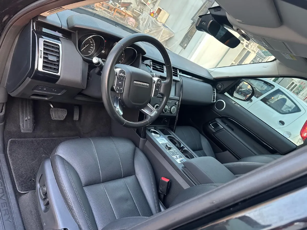 2018 Land Rover Discovery 3.0T 340HP V6 8AT,autocango,china used car exporter,china ev exporter,chinese used car exporter,chinese used ev exporter