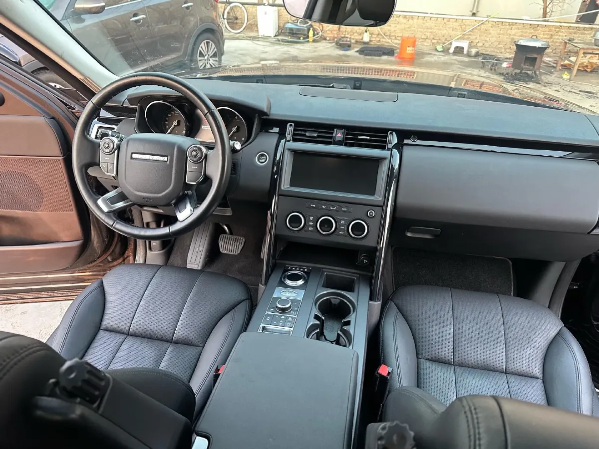 2018 Land Rover Discovery 3.0T 340HP V6 8AT,autocango,china used car exporter,china ev exporter,chinese used car exporter,chinese used ev exporter