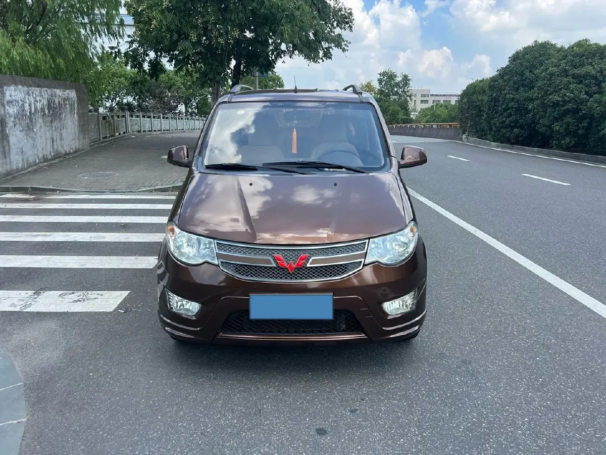 2018 WuLing HongGuang 1.2L 82HP L4 5MT,autocango,china used car exporter,china ev exporter,chinese used car exporter,chinese used ev exporter