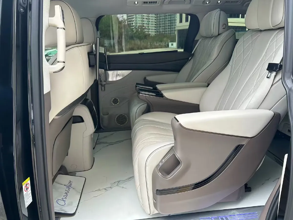 2022 Mercedes-Benz GLC Class 2.0T 197HP L4 9AT,autocango,china used car exporter,china ev exporter,chinese used car exporter,chinese used ev exporter